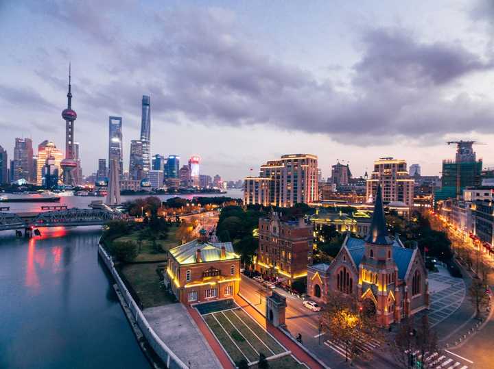 上海小巷中的神秘小店,漫步邂逅之旅