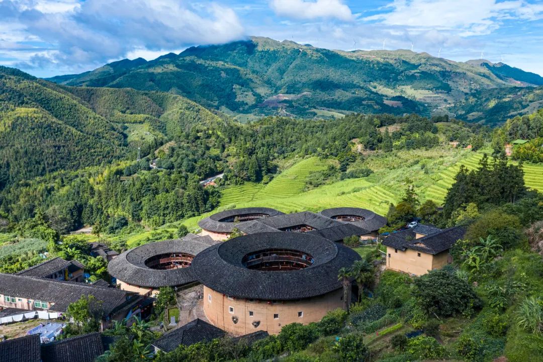 泼墨山水间,福建风情散文集