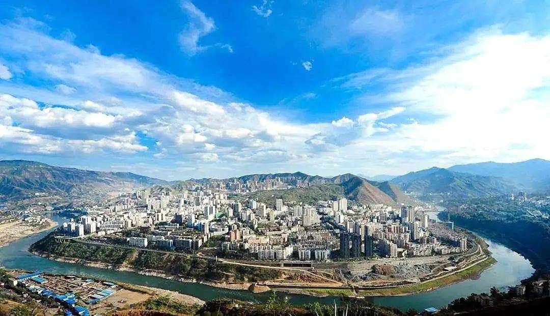 四川，美食、友情与家的温馨日常故事